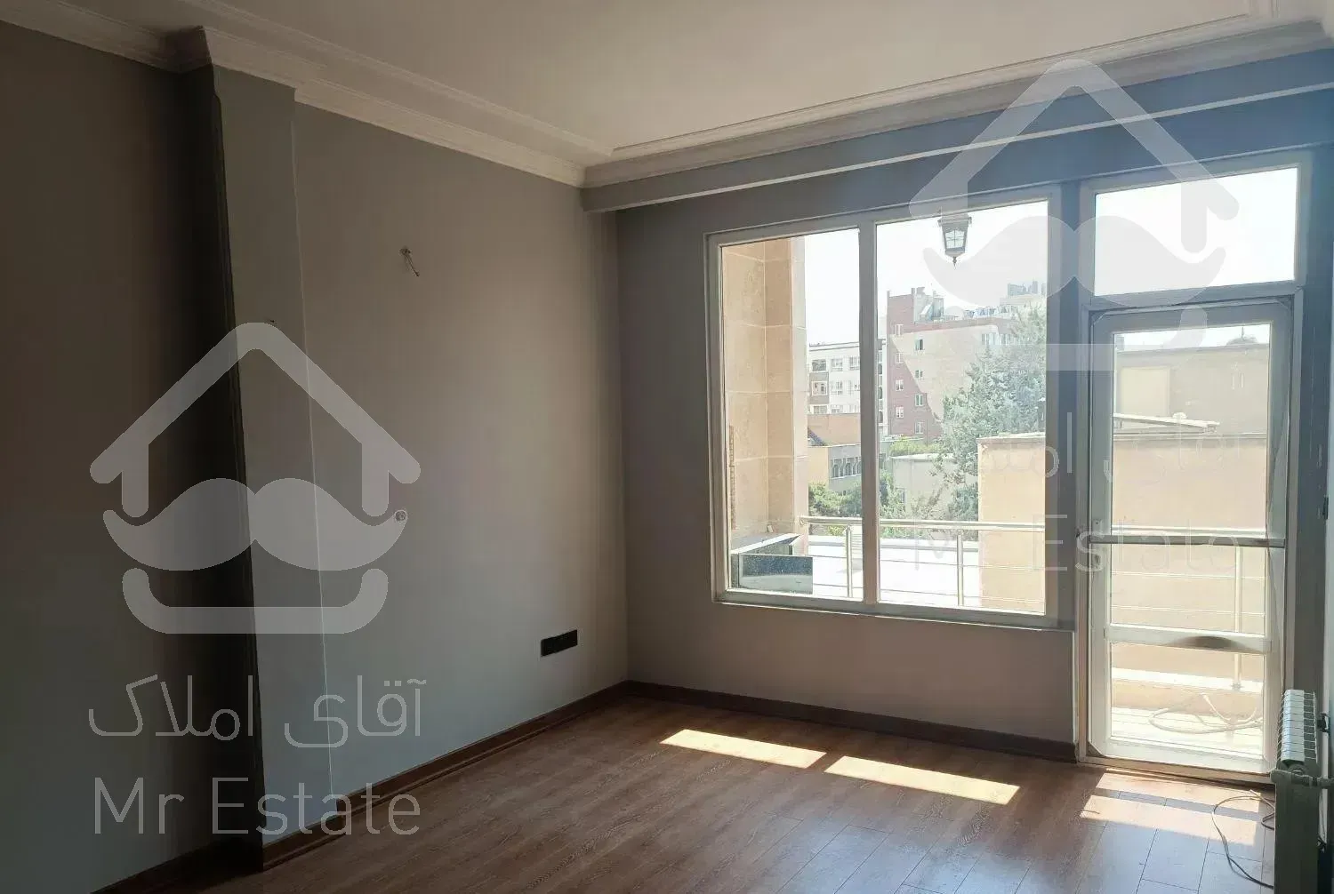 108متر.دو خواب.خ سنایی.