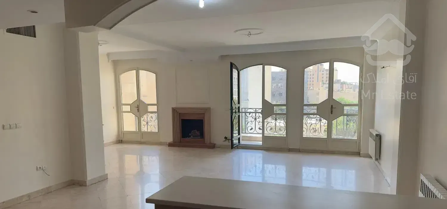 دیباجی جنوبی۱۵۸ متری ۳ خوابه غرق نور