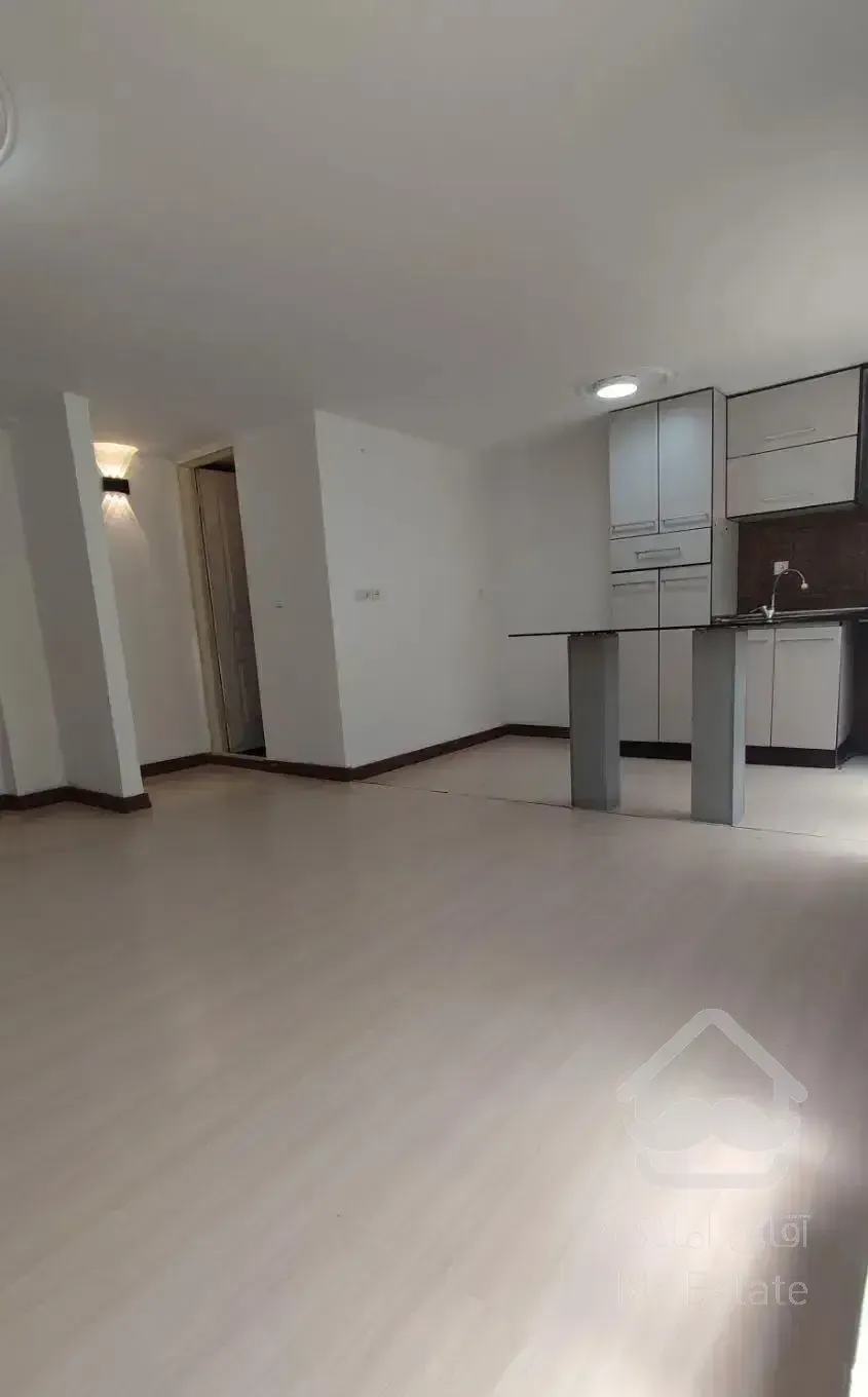 پونک ۳۳ متر خطی روبه آفتاب فول امکانات