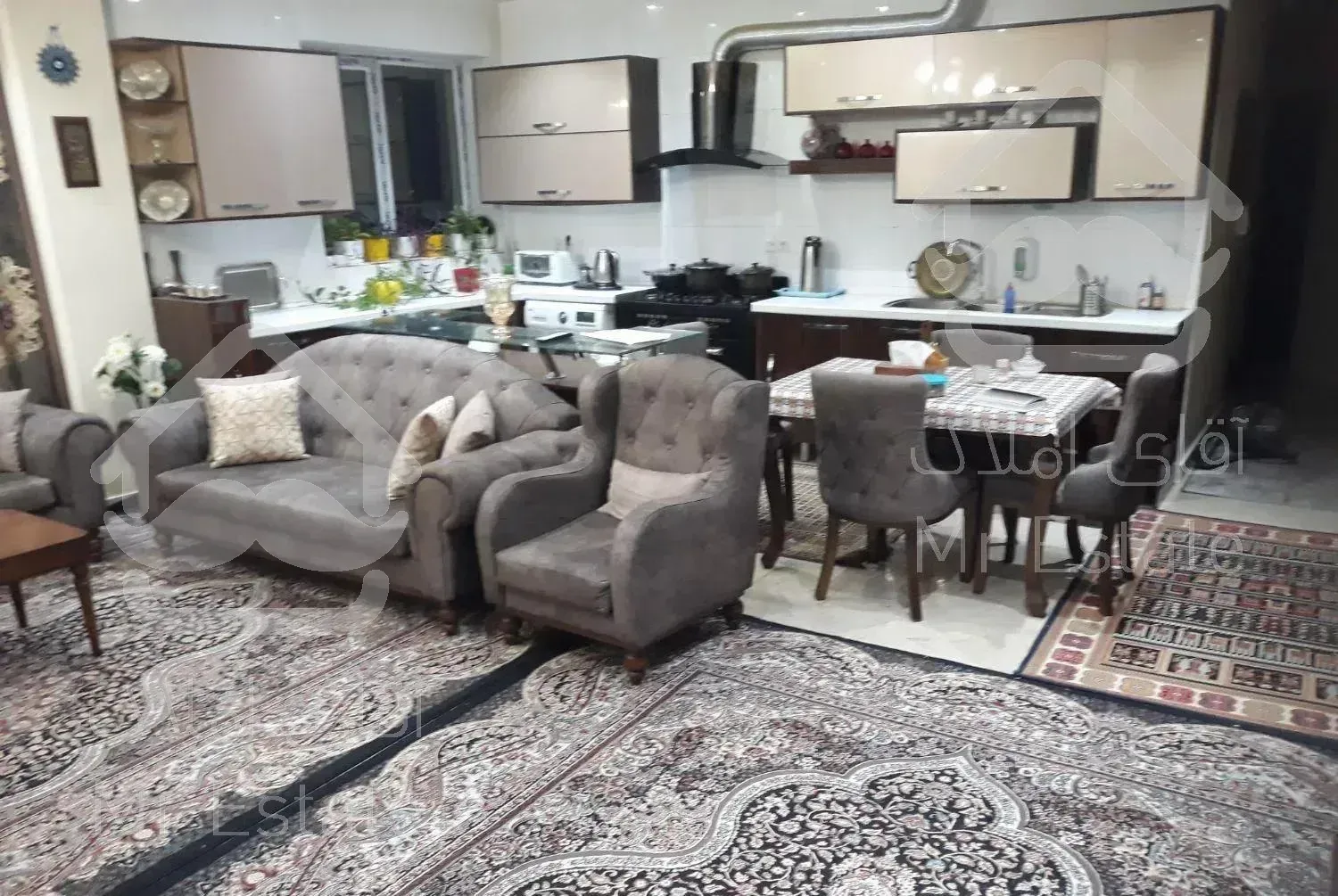 ۱۰۶متر.سه خواب.خ لارستان