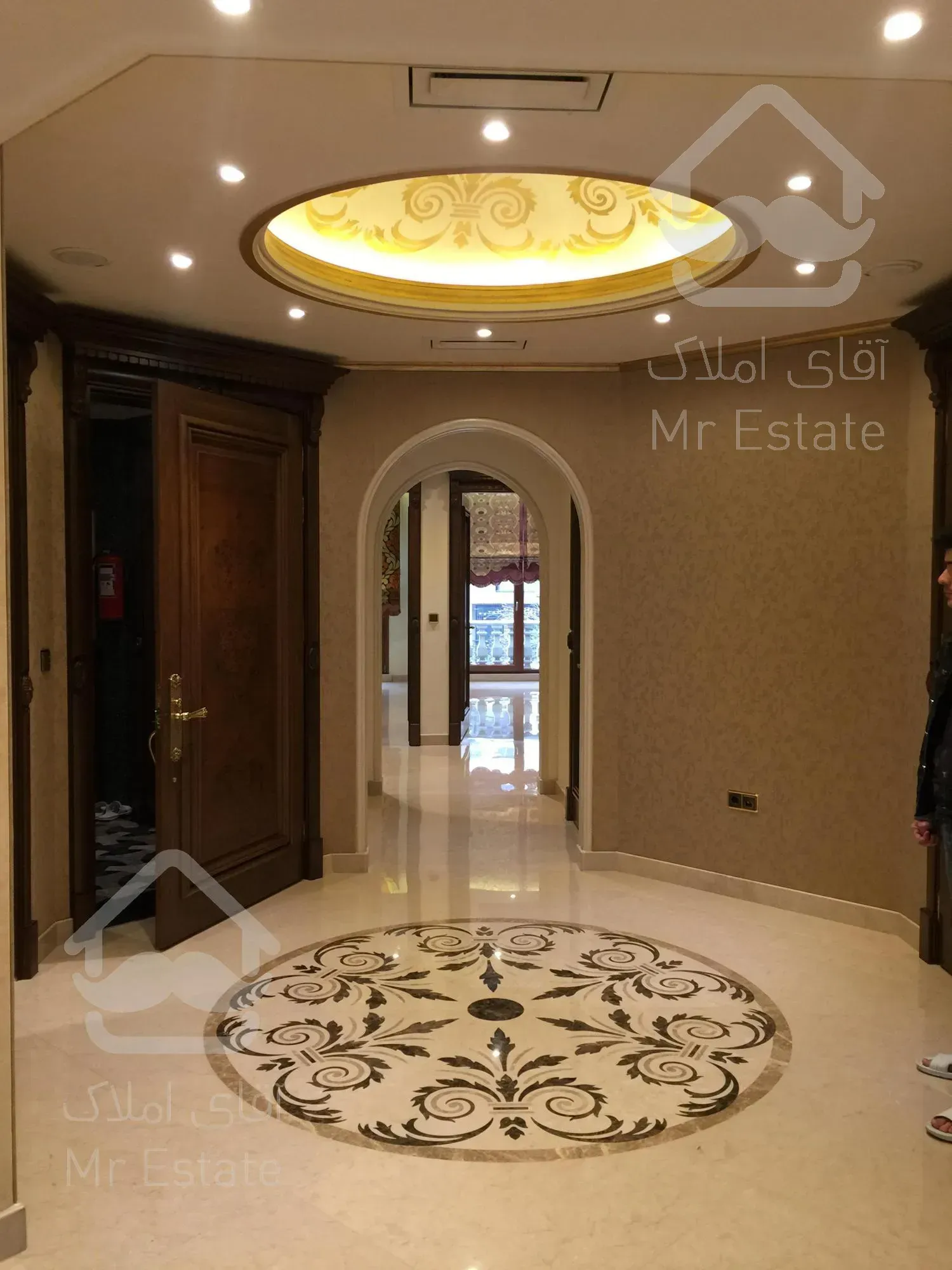 خرید ۴۲۵ متر تکواحدی در گرانترین لوکیشن سنبل