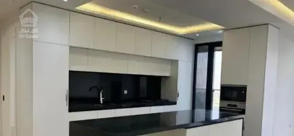 آپارتمان ۱۳۵ متر ۳ خواب پارکینگ و آسانسور طلاب