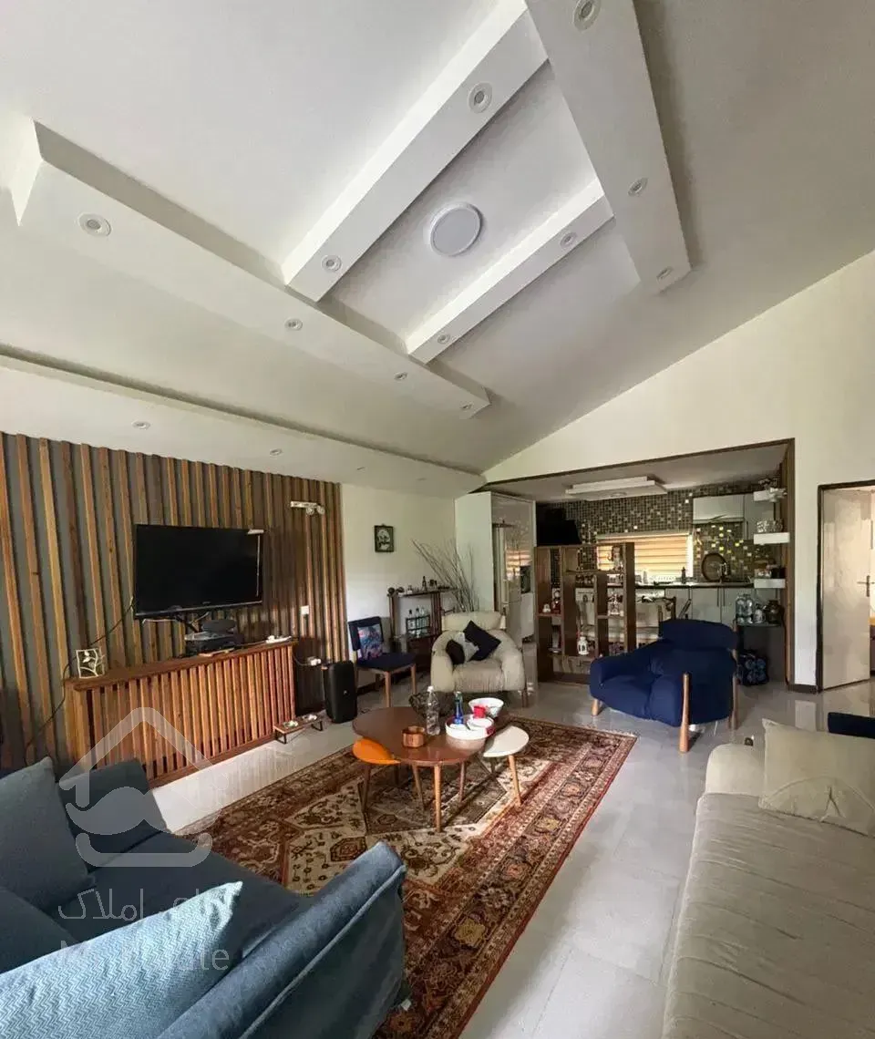 نیم پیلوت کاملا مشجر درختکاری سرسبز ۳۰۰متری