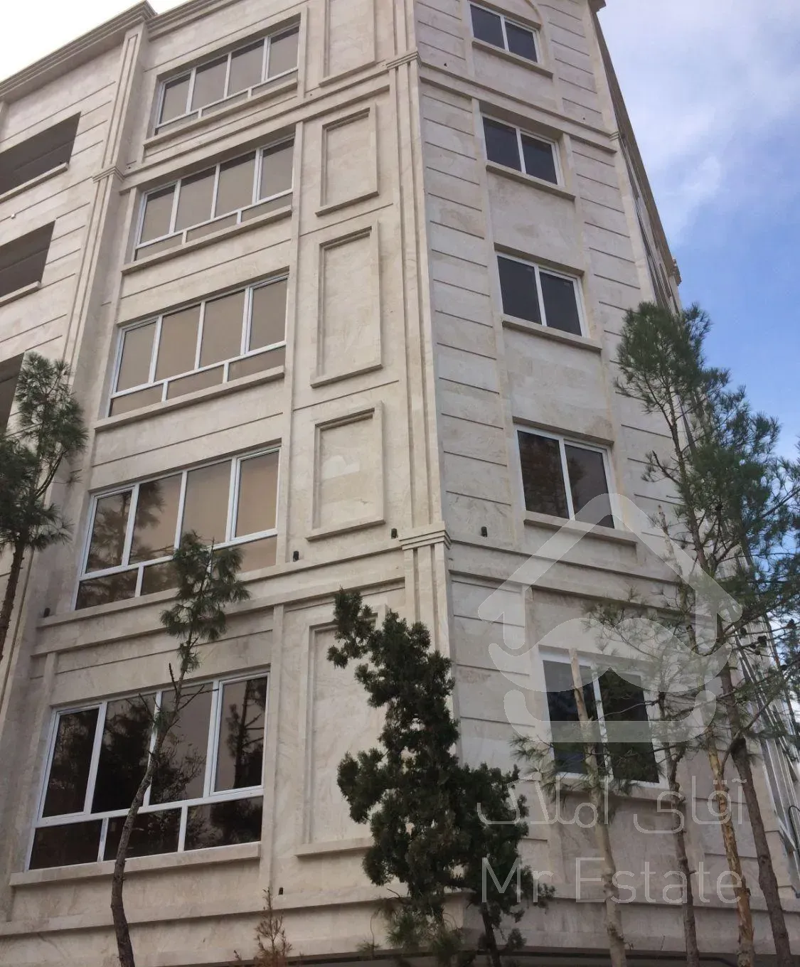 ۹۵متر دونبش مشرف به فضای سبز فول/دانیال جلیلی