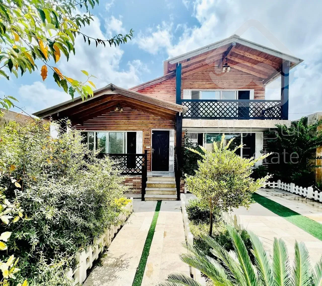 ویلاکاسبی*ویلاباغ ۳۰۰متری/استخرداخلی*سند‌ششدانگ