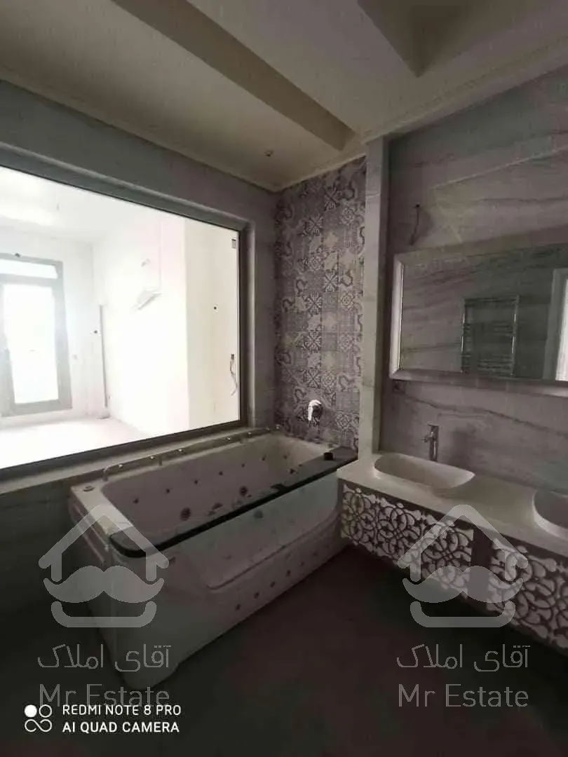 آپارتمان نیاوران ۳۰۰متر نوساز ۴خواب تراس بزرگ فول امکانات