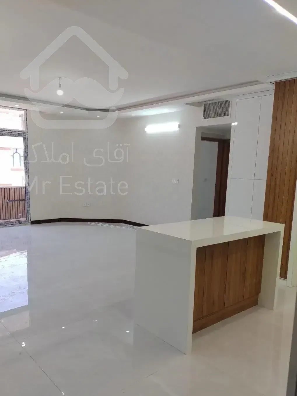 آپارتمان ۱۰۰ متر/طبقه اول/کوچه میخک بلوار سپاه