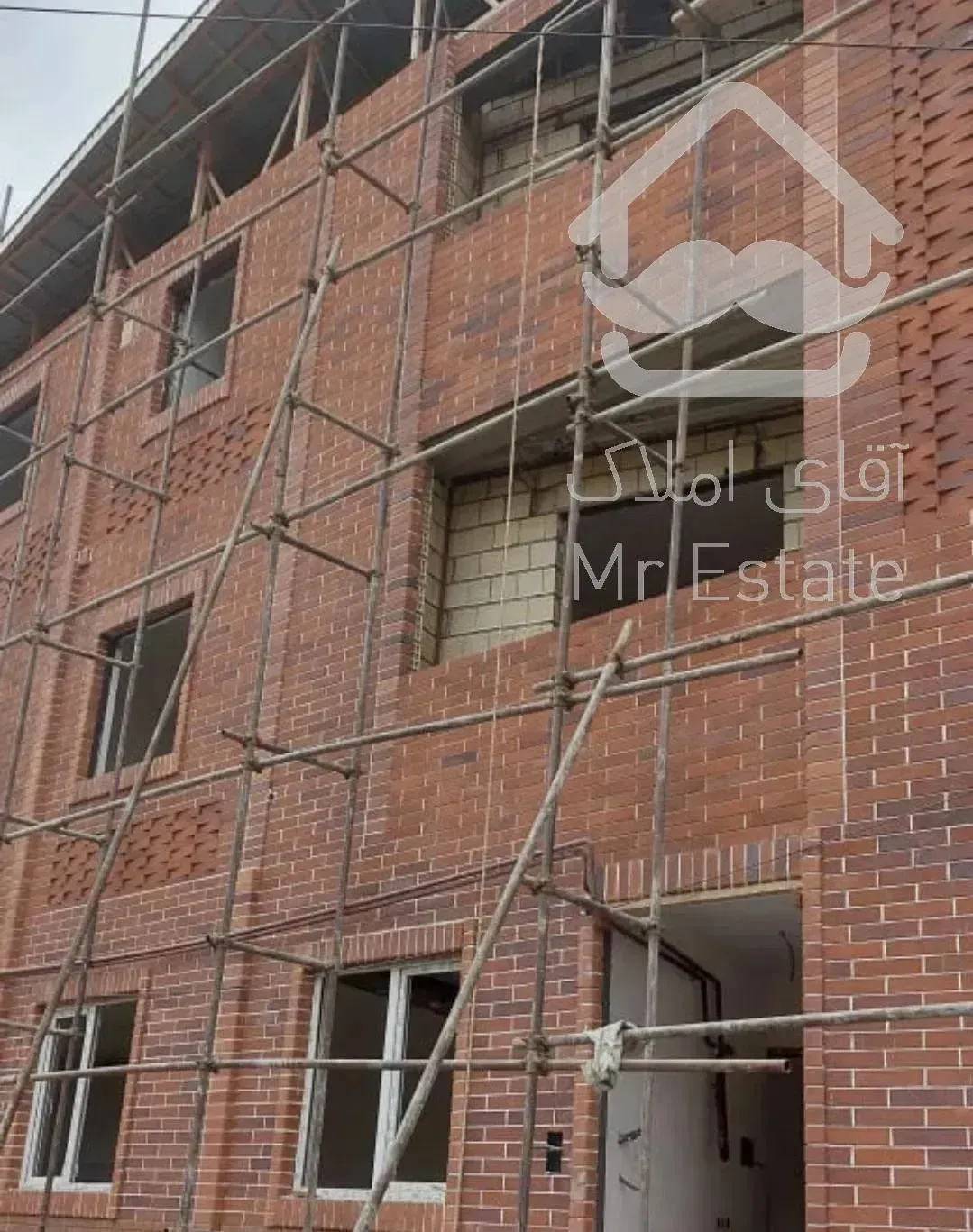 واحد ۱۰۰متری نوساز