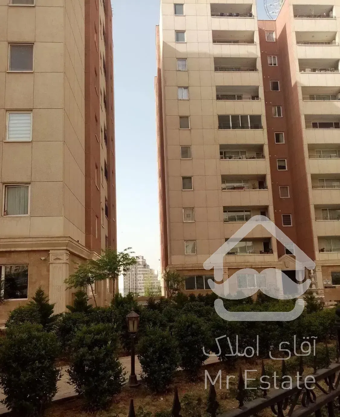 غرب دریاچه/2خوابه/100متری/فول امکانات