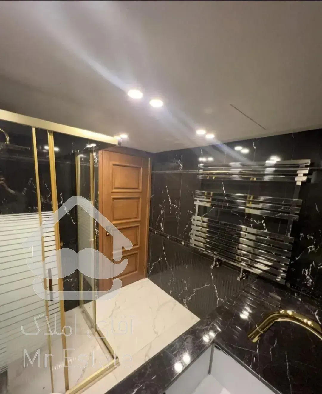 ۱۱۰متری میدان ونک