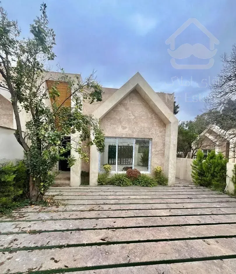 ویلا نوساز ۱۵۰ متری/ داخل بافت/ *با سند و پروانه