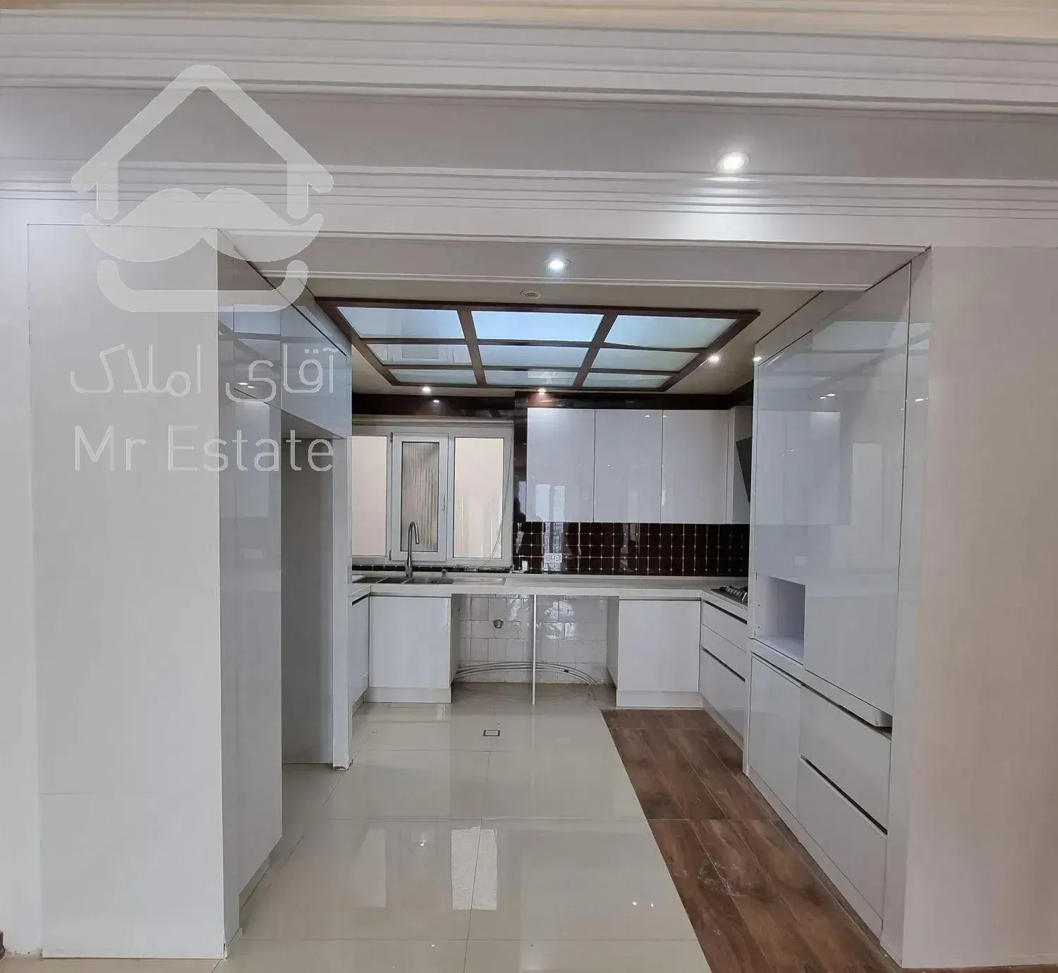 ۹۶ متر ازگل**نوسازی و دیزاین شده**