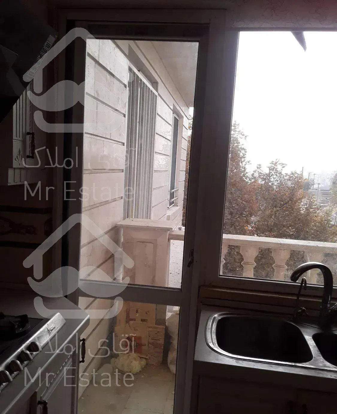 گلزار۱۴۸متر۳خواب مشاعات آبی فعال طبقه۷