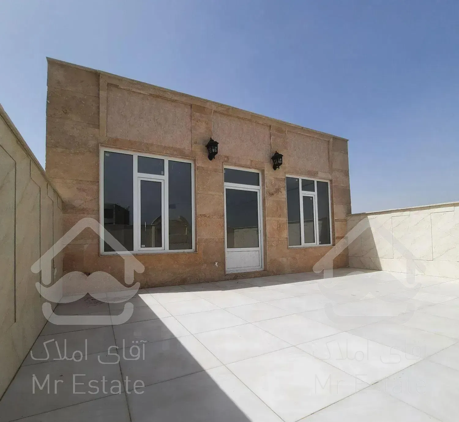 ۱۳۰ متر تک واحدی پنت هوس ، ۳۵ متر تراس