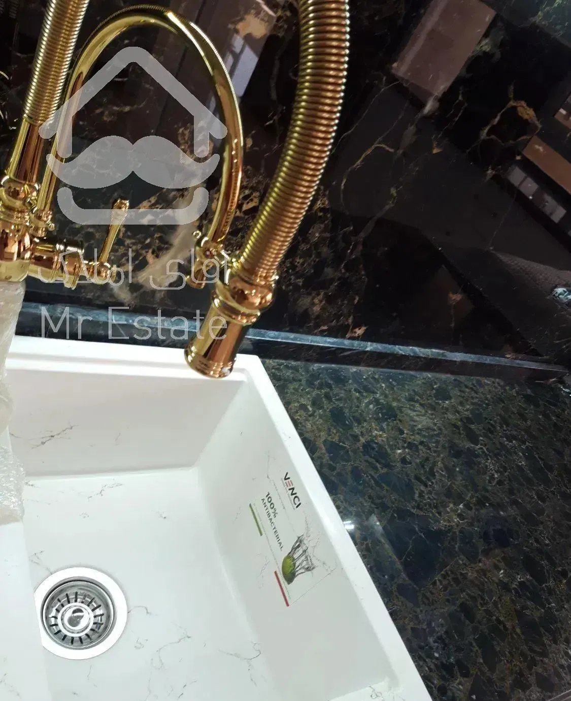 ۲۰۴ متر بر آلاله شرقی سه خواب