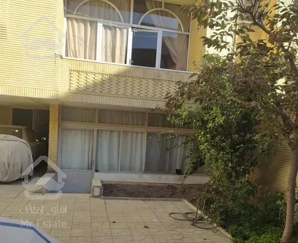 آپارتمان ۱۳۰ متری همکف خیابان گلستان