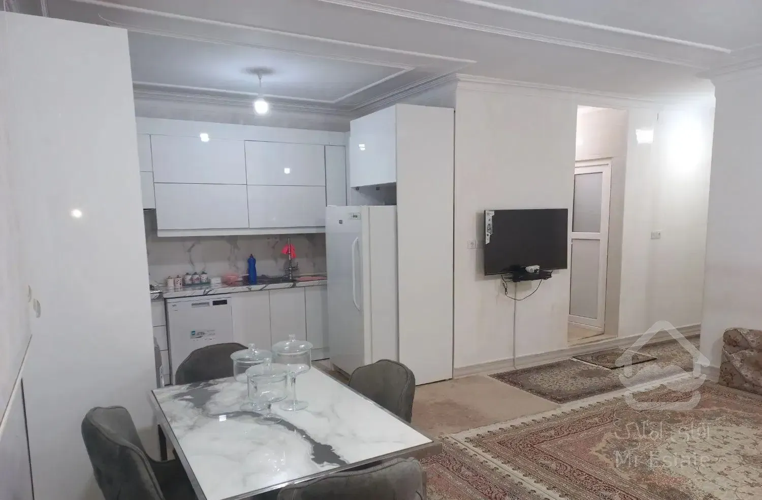 فروش یک واحد آپارتمان طبقه اول