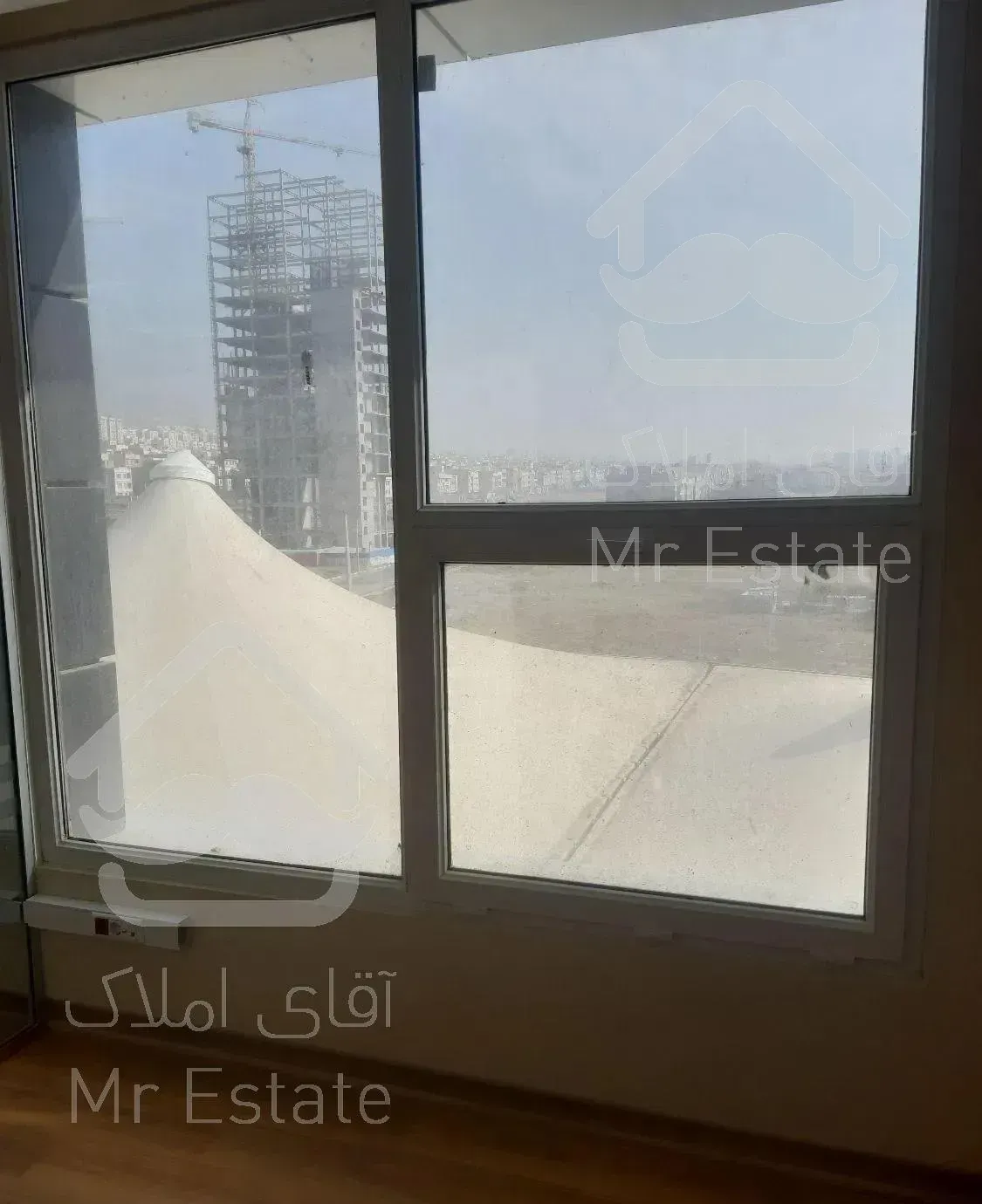 رهن ۲۶ ماهه ۱۰۰ متر اداری کنتراست مال دریاچه چیتگر