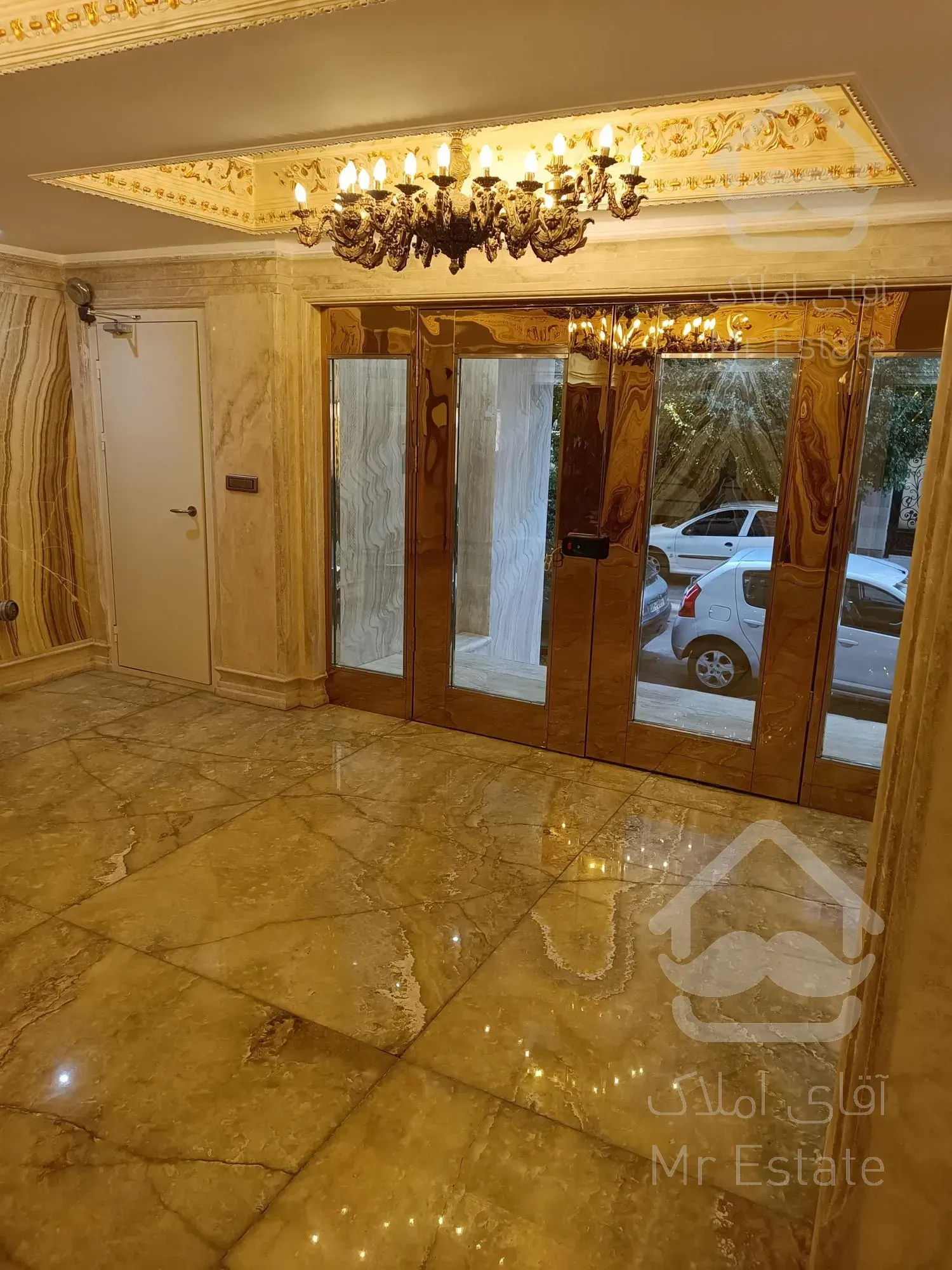 کاشانی ستاری ساختمان ۱۰۰٪ موقعیت اداری سندمسکونی ۲۵۰۰ متر مفید یکجا واگذار میگردد