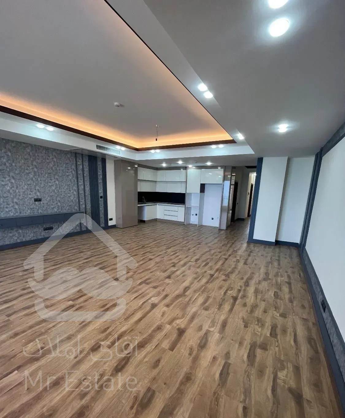 واحد ۱۳۸ متری / برج با چشم انداز شگفت انگیز