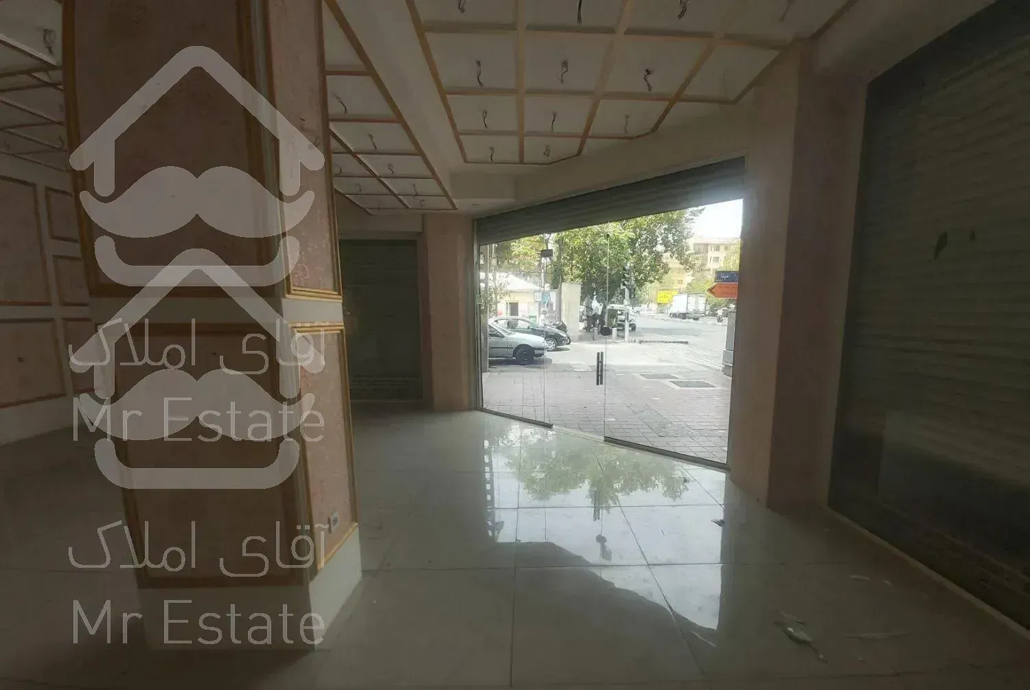 ۲۰۰ متر مغازه در خیابان اصلی شریعتی بالاتر از صدر