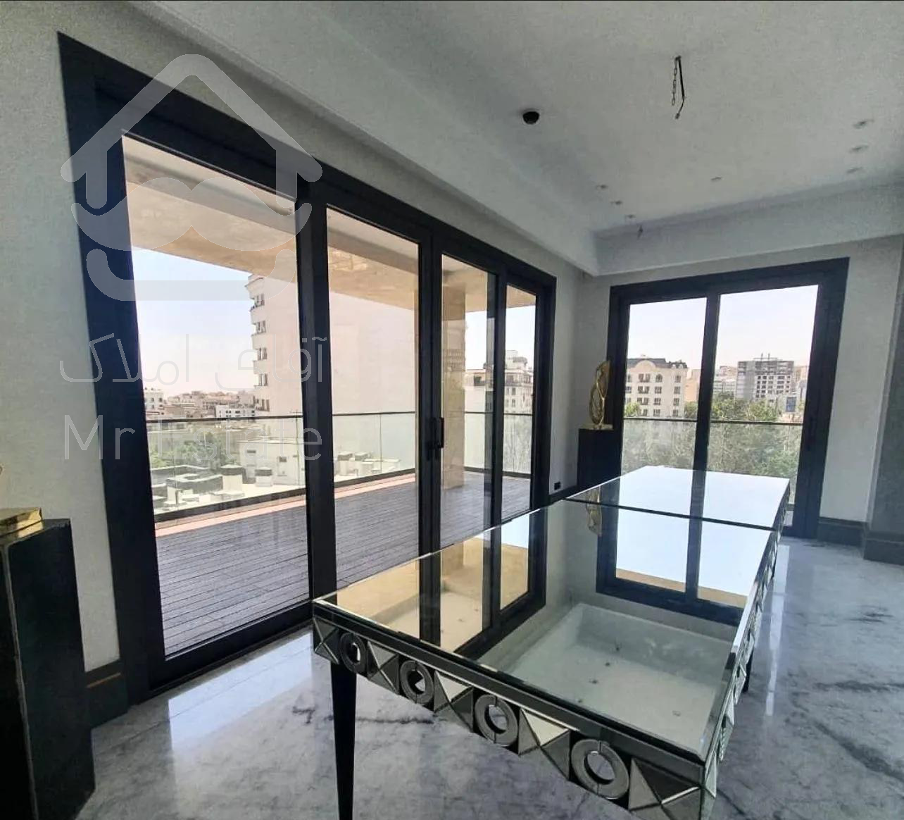 230 متر / ستاره ای در نیاوران / تک واحدی