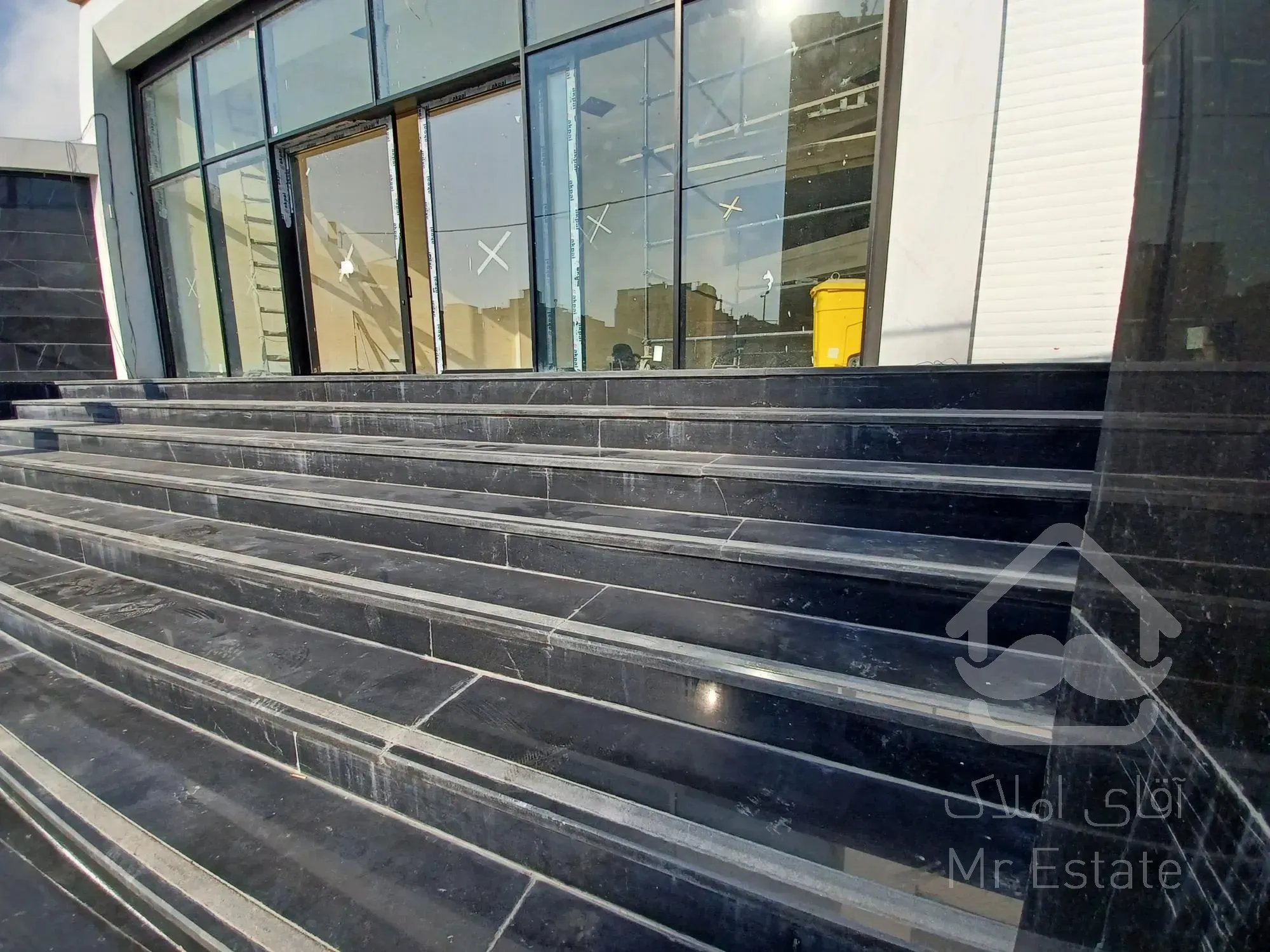 اجاره مستغلات سند اداری نوساز صادقیه