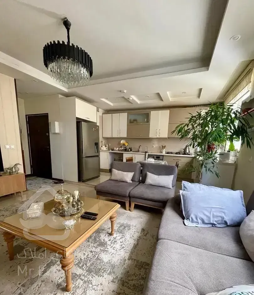 ۱۰۵ متر دو خوابه /طبقه اول/طوقانی