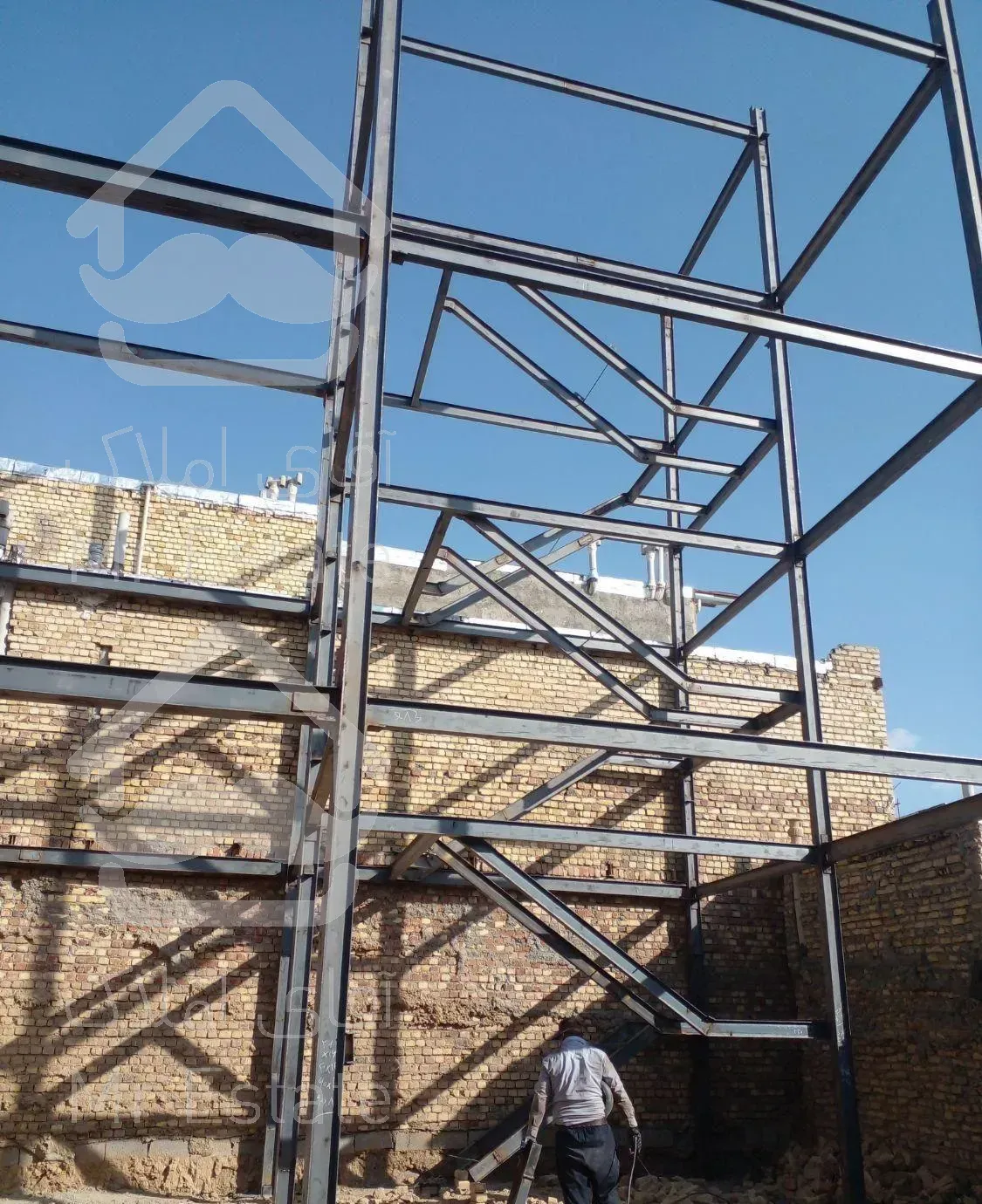 طراحی واجرای اسکلت فلز.راپله.سقف.سوله.شیروانی