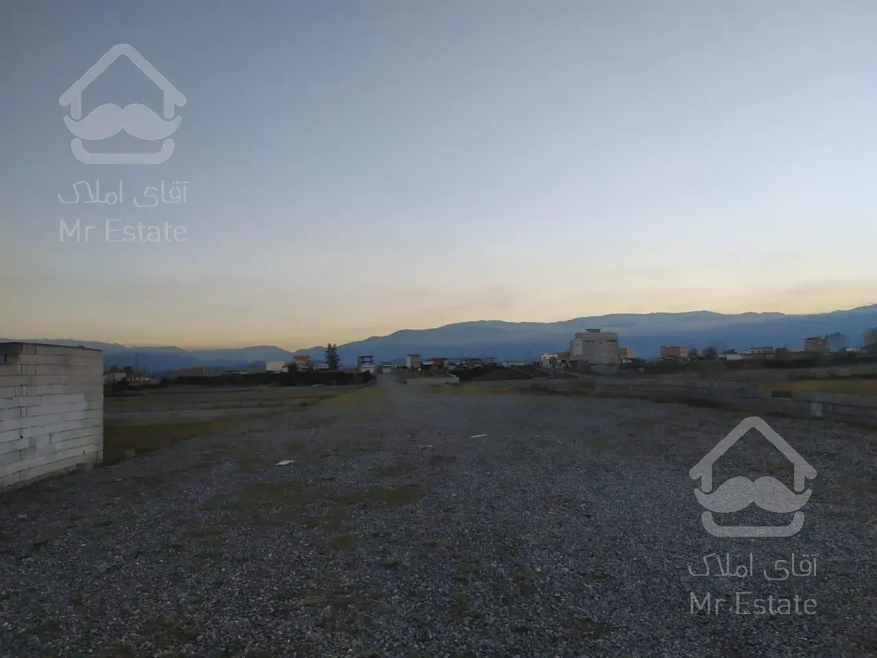 فروش ۶۰۰ متر زمین مناسب برای تفکیک