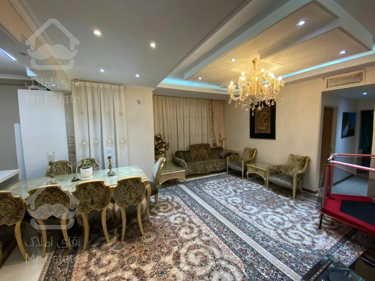 ۸۵ متر/۲خواب/فول امکانات/غرق در نور