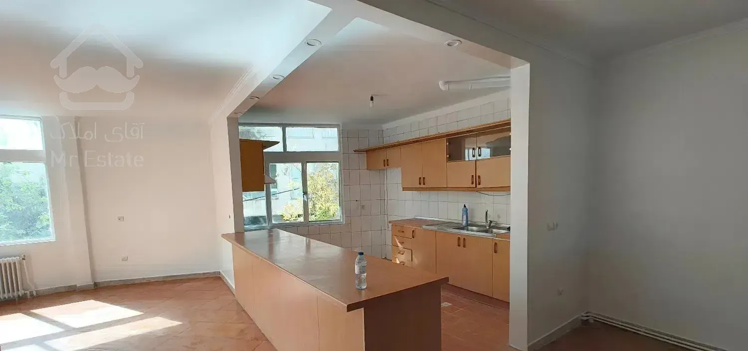 104 متری غرق نور در ابن سینا-آماج