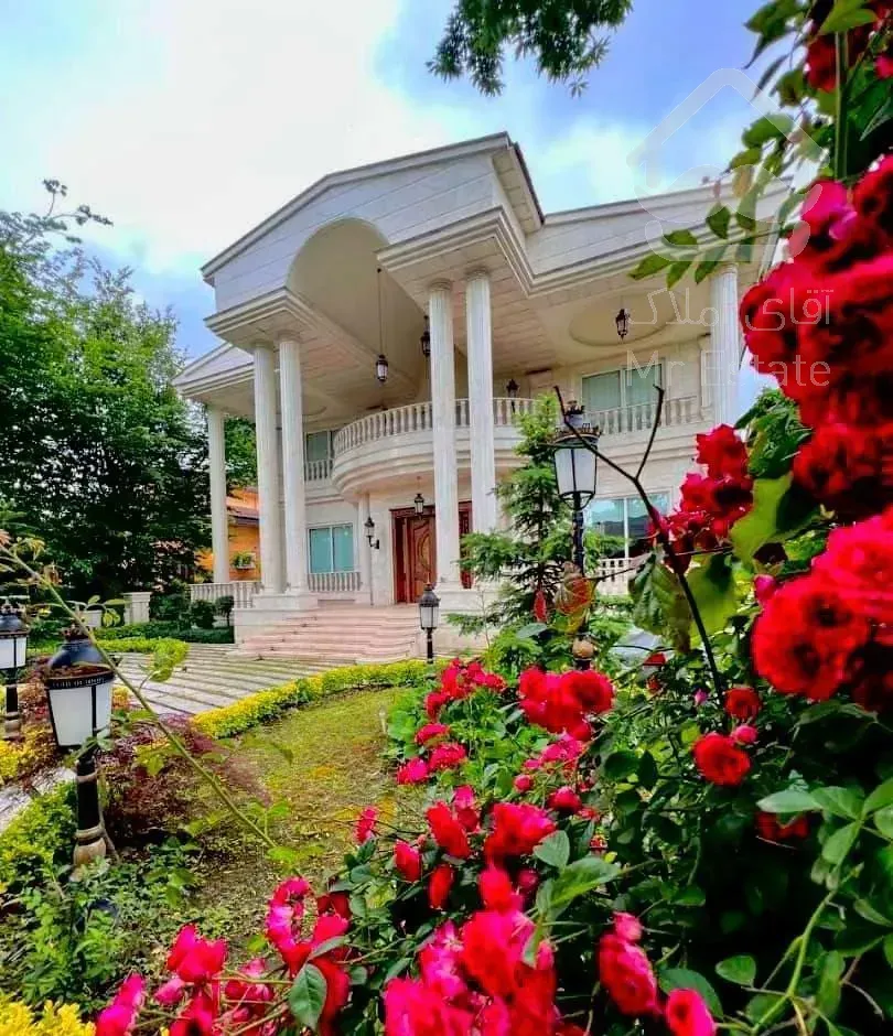 عمارت400مترمبله/حیاط بزرگ آلاچیق سندتکبرگ*زیرقیمته