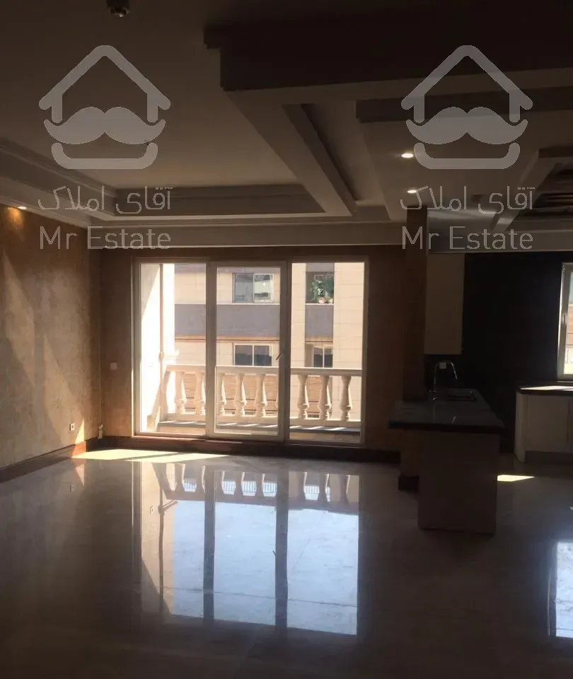 ۱۴۰ متر  طبقه اخر فرمانیه