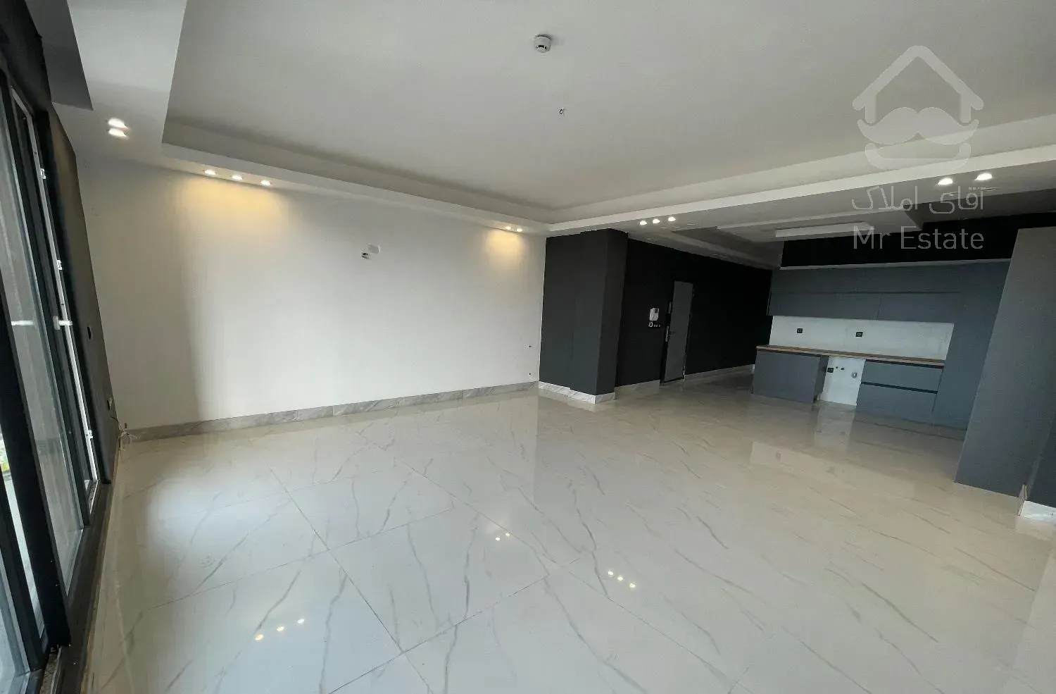 آپارتمان شهرکی ۱۲۰ متری نوساز ویو دریا