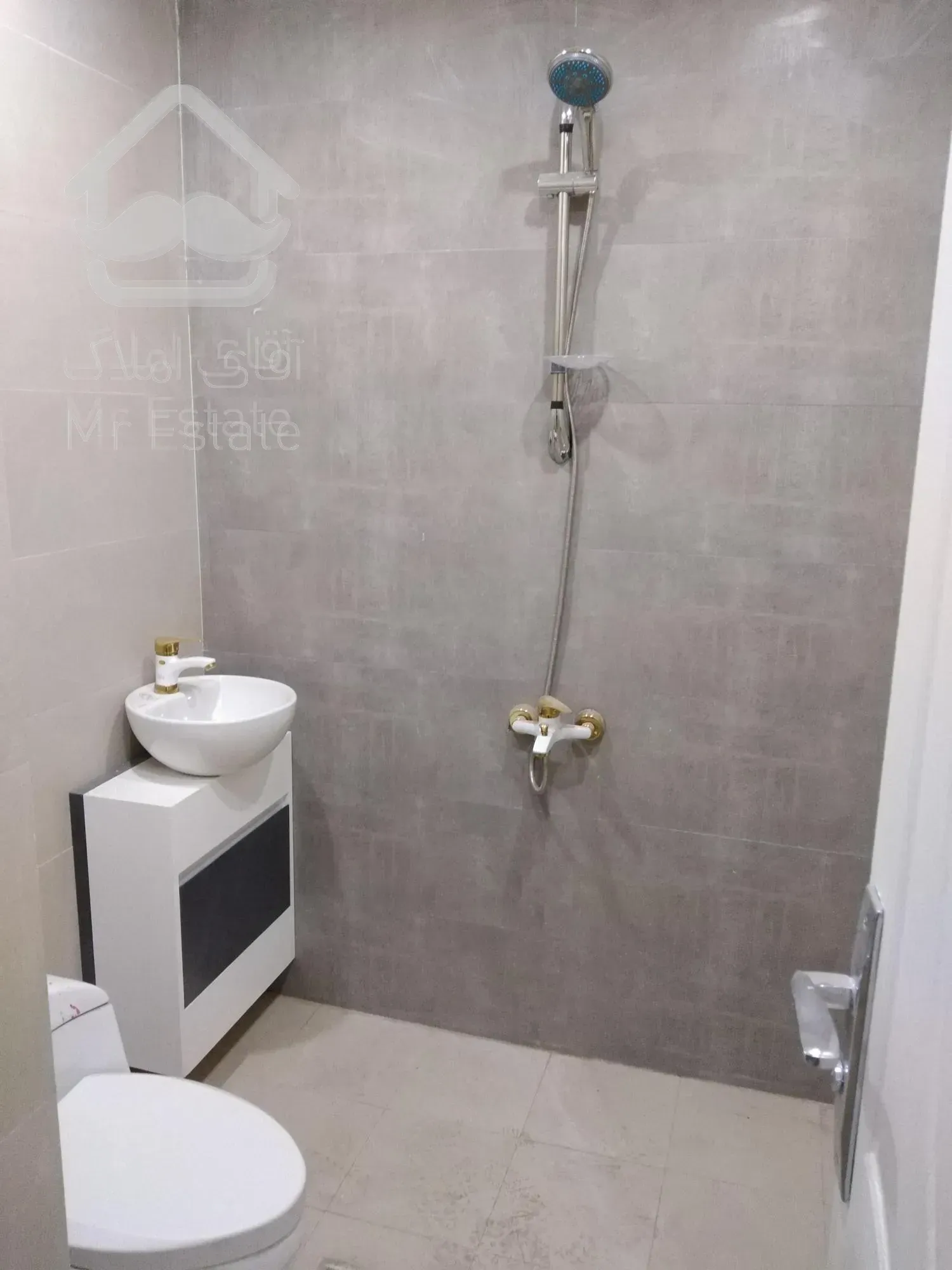 فروش اپارتمان خاکسفید