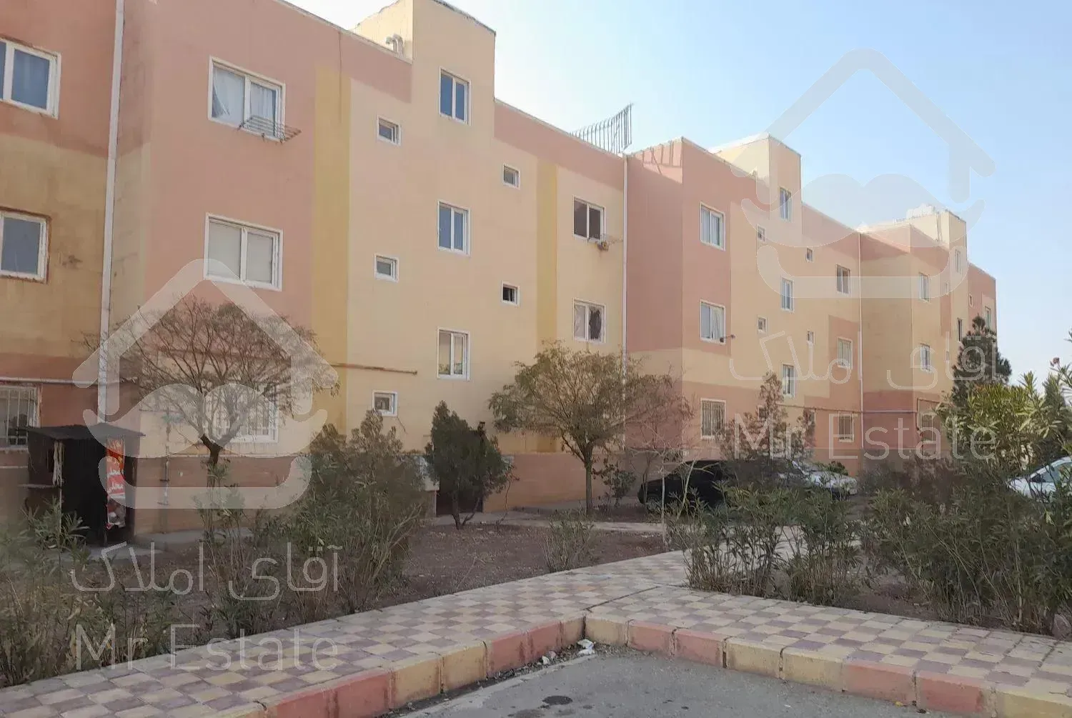 ۱خواب فاز۳کم واحدکم طبقه۶۴متربا مستاجر