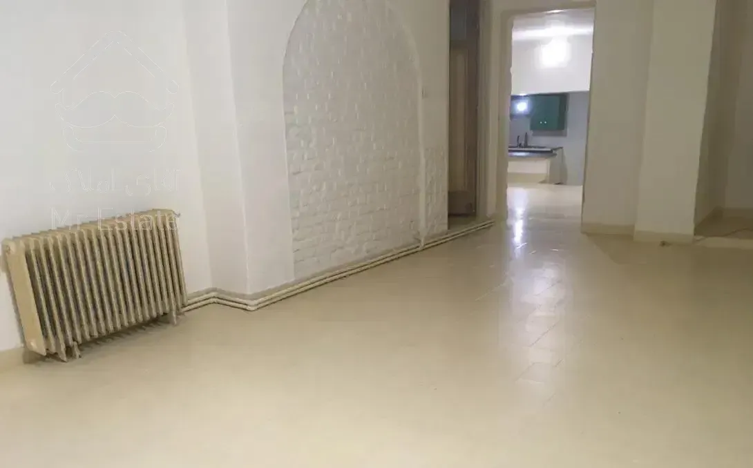 اجاره آپارتمان ۹۰ متری ۱ خوابه زیر همکف در اوین