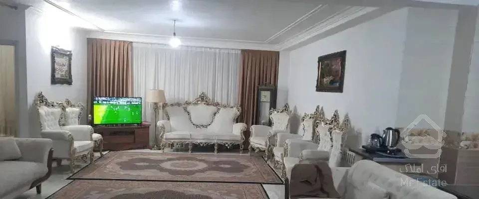 105 متری چهارشنبه پیش با اسانسور