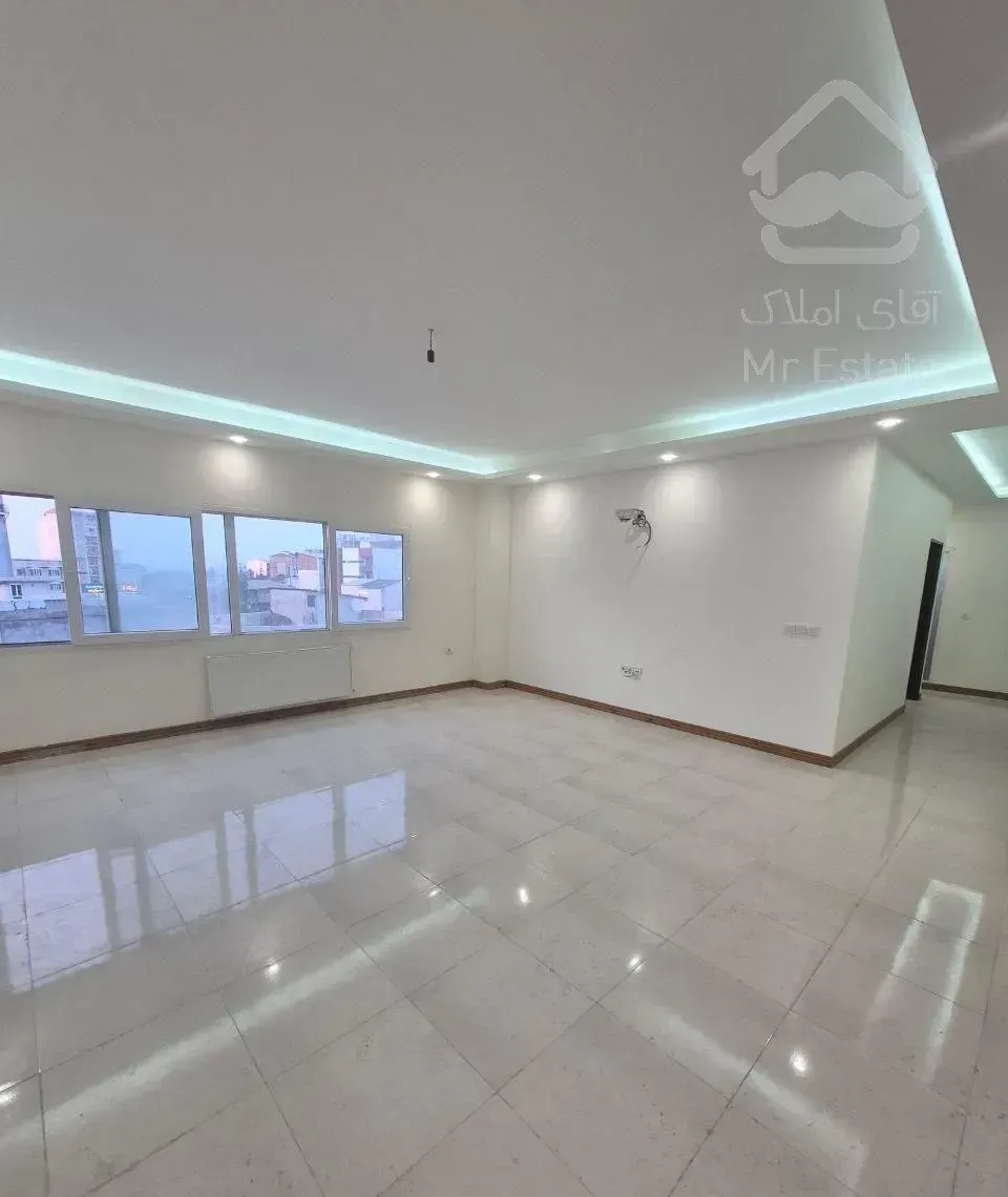 کلید نخورده، تک‌واحدی، سه‌خوابه  ۵.۵ میلیارد