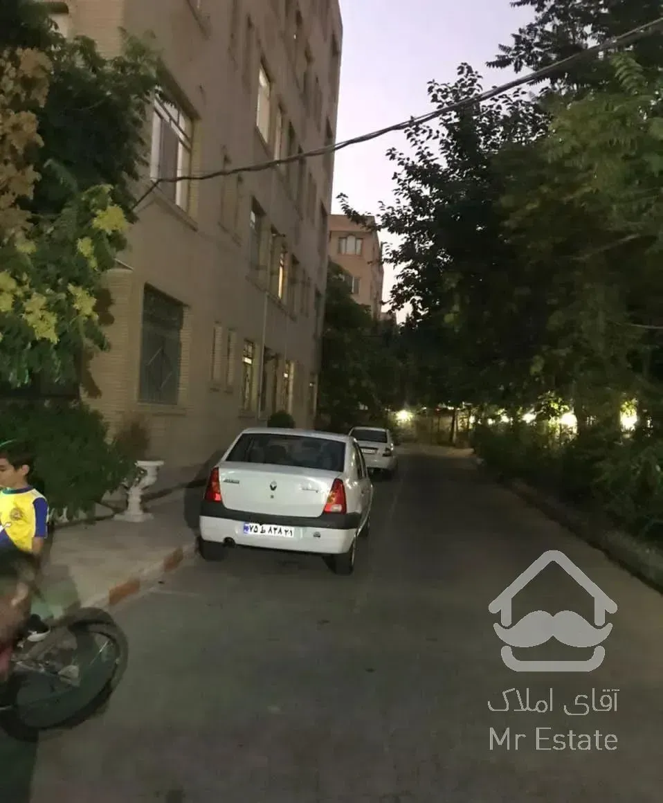 ۱۱۷متری/فول امکانات/مجتمع/۳خواب