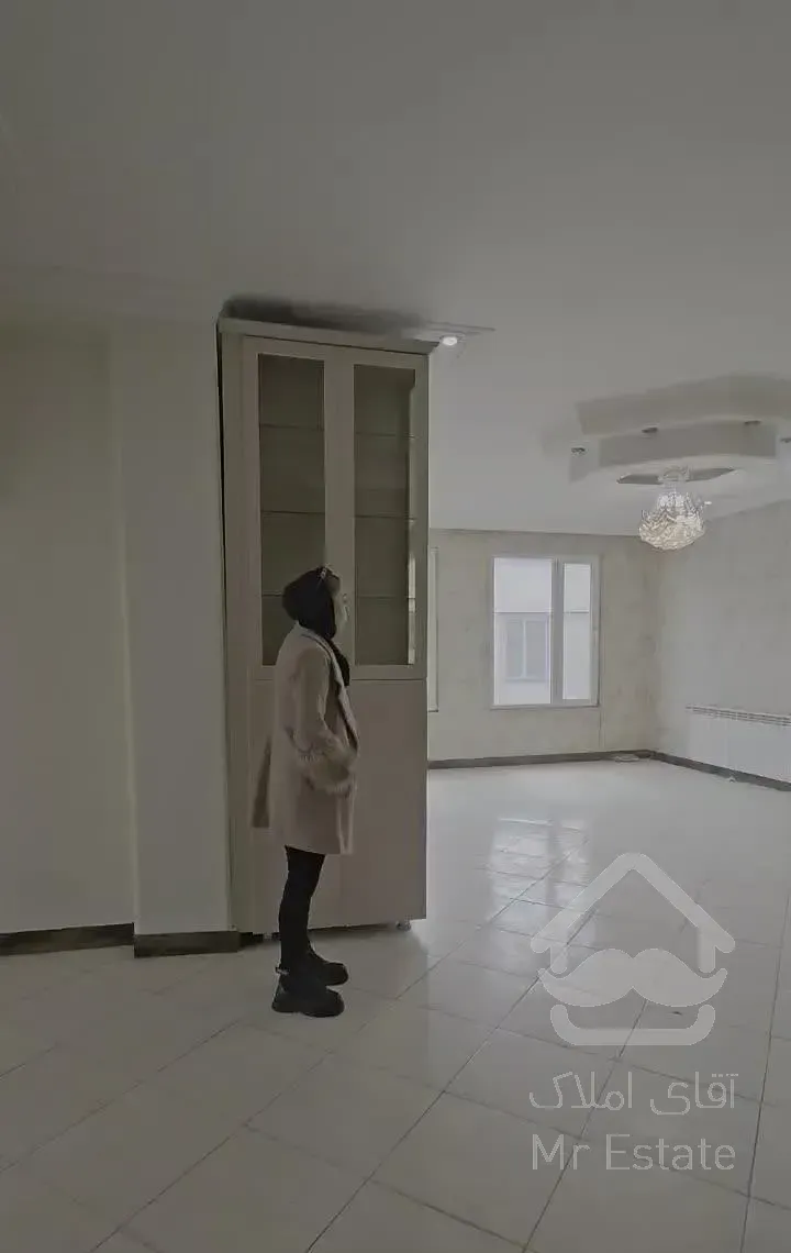 ((شهرک آزادی ۸۳ متر با پارکینگ نقشه بی نقص))