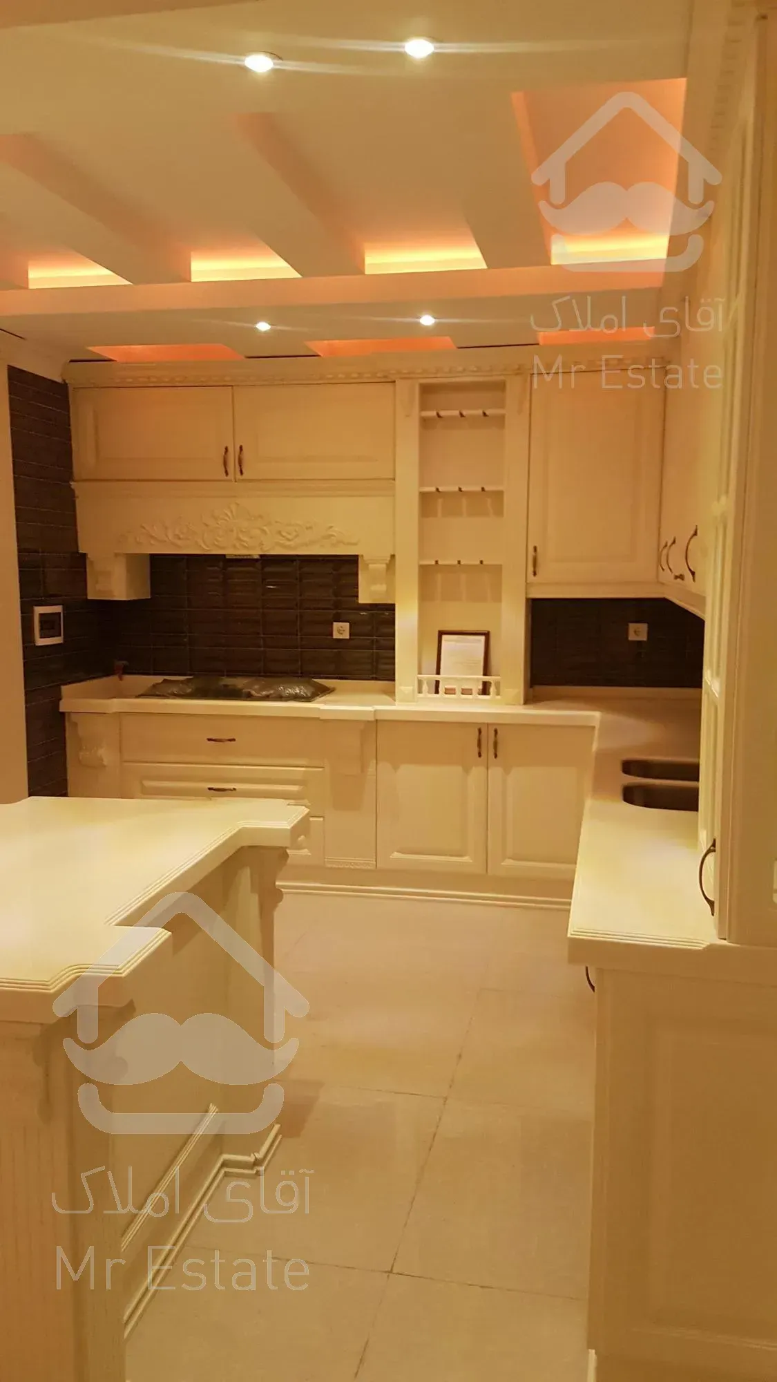 فروش آپارتمان سه خوابه در صادقیه