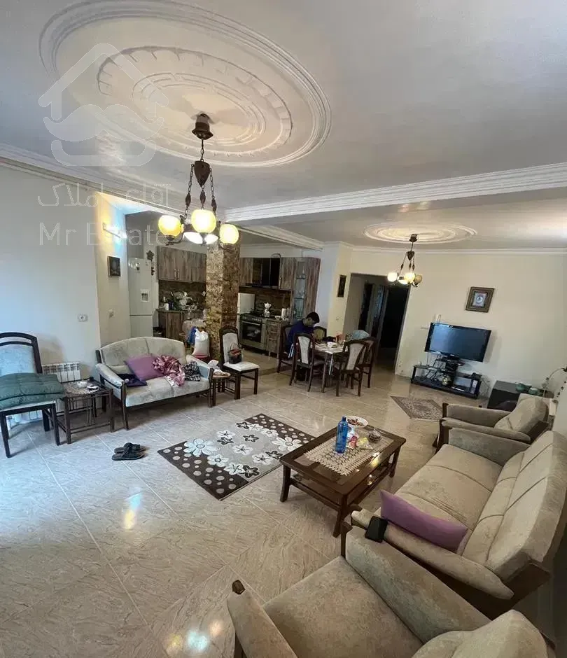 طبقه چهارم آپارتمان دو واحدی با ویودریا/۲ تراس/سند