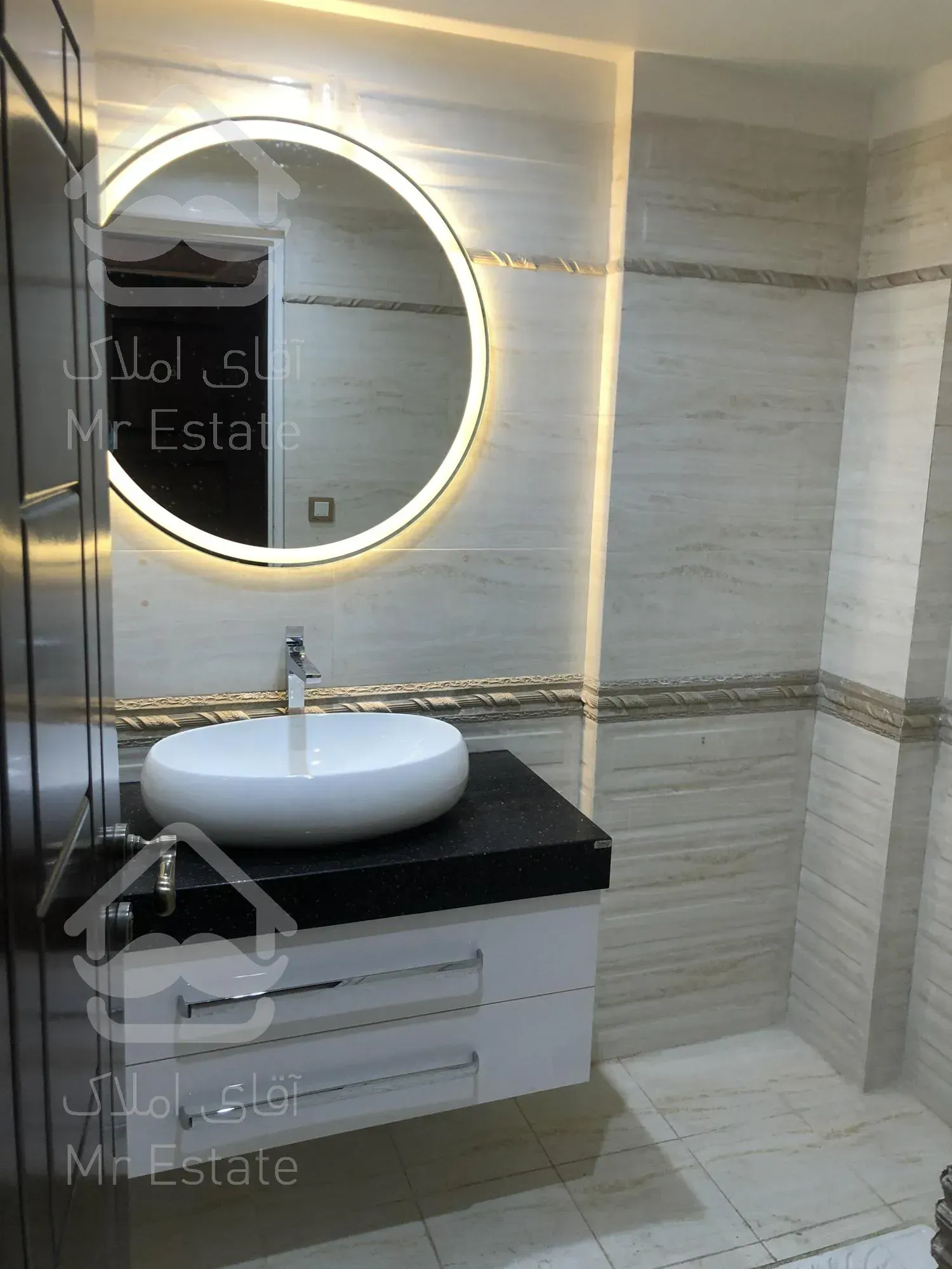 رهن و اجاره آپارتمان ۲۱۵ متری ۴ خوابه نیاوران