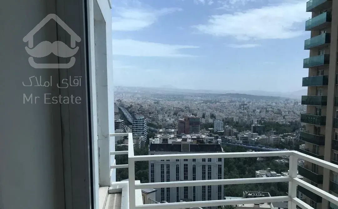 ۱۷۳ متر / نوساز / ۲ پارکینگ سندی