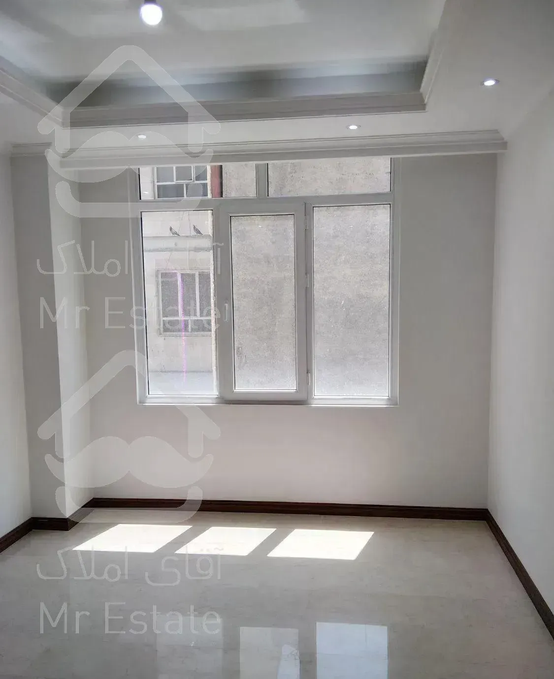 نوساز ۱۴۲ متری ۳ خوابه فلکه اول