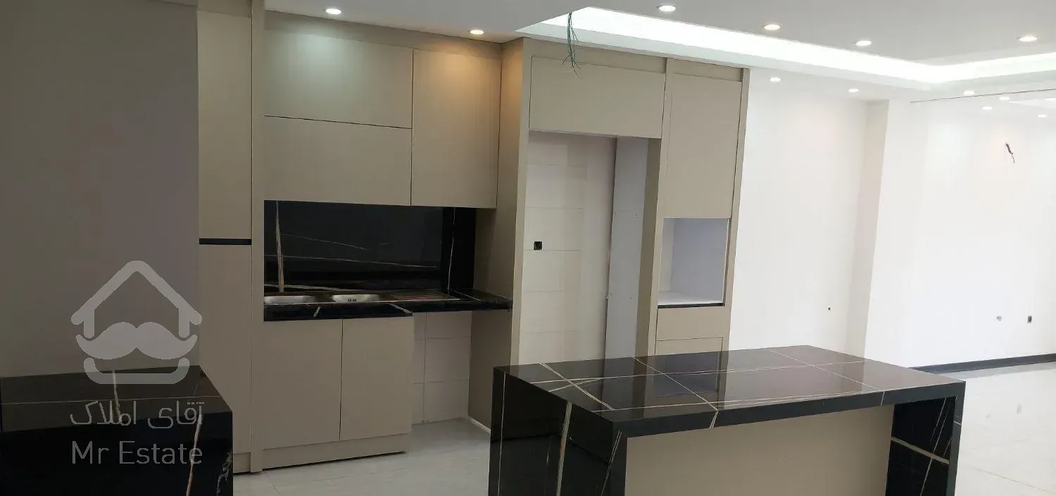 فروش آپارتمان ۱۳۰ متری ۲ خوابه در پروین