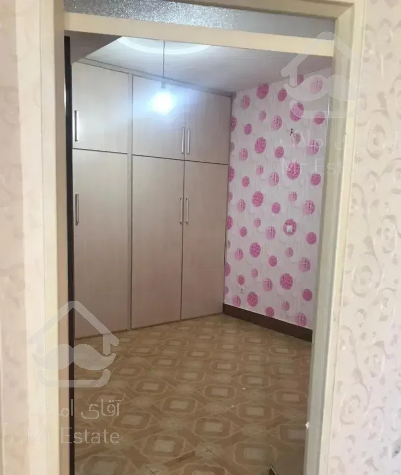 خیابان انقلاب/طبقه دوم/دو خواب