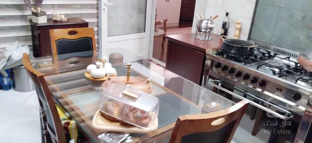 181متر آجودانیه تراس کاربردی . مطبخ.